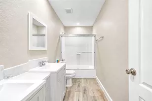 7331 Liberty Tree Ln, Houston, TX 77049 - Photo 32