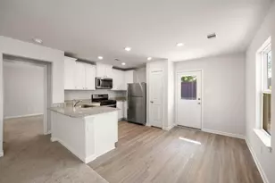 8007 Burnt Orchid, Houston, TX 77016 - Photo 4