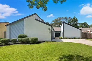 2006 Woodland Springs St, Houston, TX 77077 - Photo 2