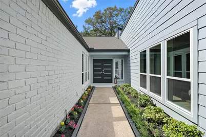 2006 Woodland Springs Street, Houston, TX 77077 - Photo 4