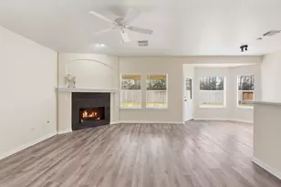 2526 Hidden Park Ln, Conroe, TX 77385 - Photo 12