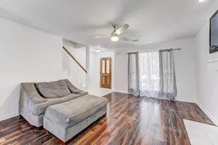 6826 River Bluff Dr, Houston, TX 77085 - Photo 10