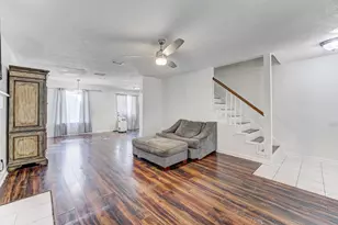 6826 River Bluff Dr, Houston, TX 77085 - Photo 8