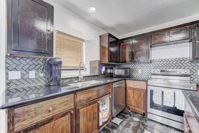 6826 River Bluff Drive, Houston, TX 77085 - Photo 18