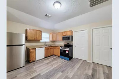 12700 Royal Green Drive, Conroe, TX 77303 - Photo 6