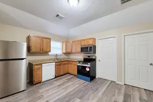 12700 Royal Green Dr, Conroe, TX 77303 - Photo 6
