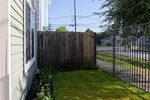 2306 Wipprecht St, Houston, TX 77020 - Photo 2