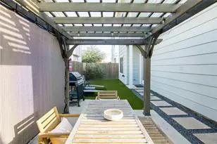 2306 Wipprecht St, Houston, TX 77020 - Photo 8