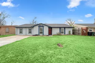 4426 Brookfield Dr, Houston, TX 77045 - Photo 1