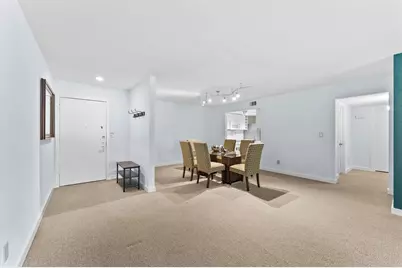 648 S Ripple Creek Drive #648, Houston, TX 77057 - Photo 6