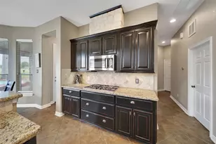 11710 Grand View Dr, Montgomery, TX 77356 - Photo 14