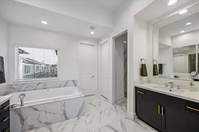 6023 Matthew Oaks Place, Houston, TX 77007 - Photo 16