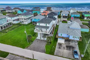 2630 Breaker Dr, Crystal Beach, TX 77650 - Photo 2