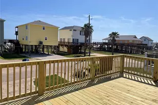 106 Coconut Rd, Surfside Beach, TX 77541 - Photo 4