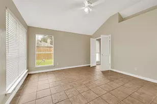 12322 Meadow Ridge Dr, Stafford, TX 77477 - Photo 16