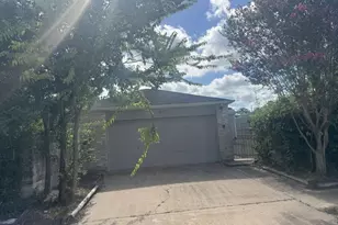 11807 S Youngwood Ln, Houston, TX 77043 - Photo 1