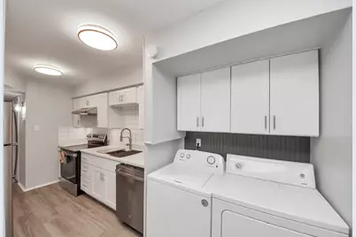 9303 Hammerly Boulevard #402, Houston, TX 77080 - Photo 8