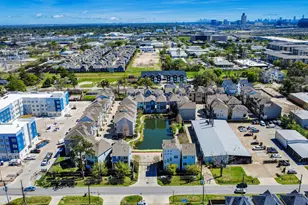 1407 Adell Rose Ln, Houston, TX 77043 - Photo 32