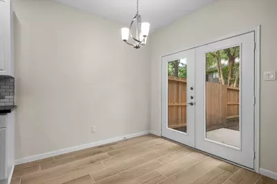 13 E Willowwood Court, The Woodlands, TX 77381 - Photo 12