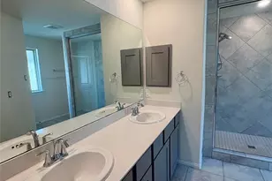 215 Club Crest Ln, Houston, TX 77009 - Photo 12