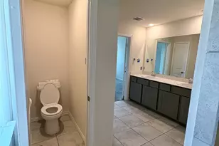215 Club Crest Ln, Houston, TX 77009 - Photo 14