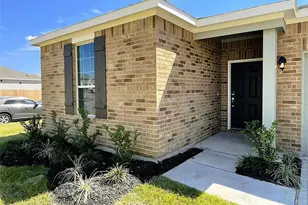 9669 Caney Trails Rd, Conroe, TX 77303 - Photo 2