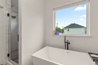 5506 Oakmont Villas Drive, Houston, TX 77091 - Photo 20