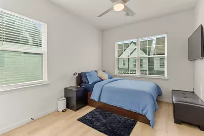 5506 Oakmont Villas Drive, Houston, TX 77091 - Photo 16