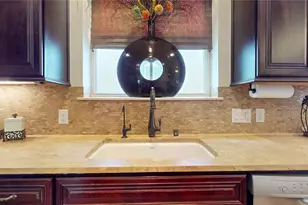 15927 Morgan St, Sugar Land, TX 77478 - Photo 18