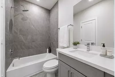 6382 Paddington Bend Drive, Houston, TX 77008 - Photo 10