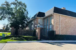 2224 S Piney Point Rd, Houston, TX 77063 - Photo 2