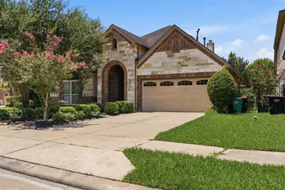5815 Creek Crossing Court, Missouri City, TX 77459 - Photo 2