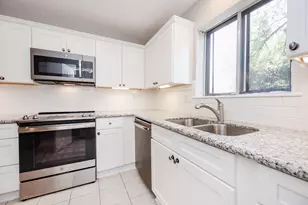 5005 Georgi Ln, Houston, TX 77092 - Photo 10