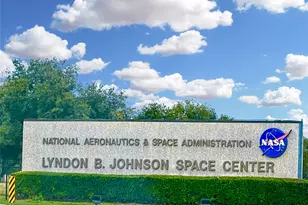 1880 Saxony Ln, Houston, TX 77058 - Photo 36