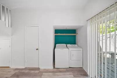 518 Hawthorne Street #2, Houston, TX 77006 - Photo 8