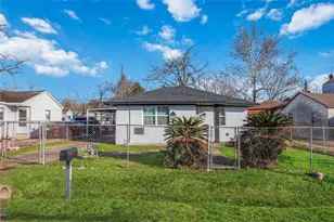 8115 Betty Boop St, Houston, TX 77028 - Photo 26