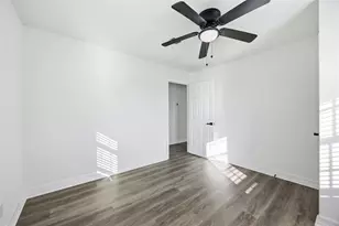 8115 Betty Boop St, Houston, TX 77028 - Photo 16