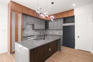 8046 Chateau St, Houston, TX 77028 - Photo 6