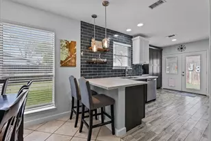 610 Oak Berry Dr, Kemah, TX 77565 - Photo 8