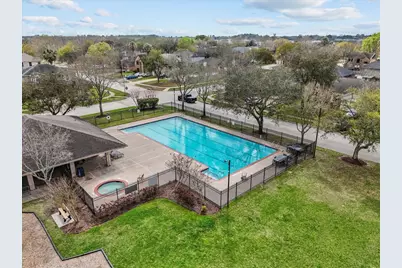 610 Oak Berry Drive, Kemah, TX 77565 - Photo 38