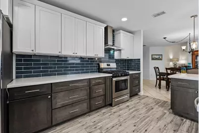 610 Oak Berry Drive, Kemah, TX 77565 - Photo 12