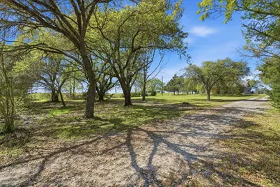 4678 Highway 90, Madisonville, TX 77864 - Photo 32