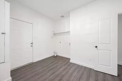 906 E Washington Avenue, Navasota, TX 77868 - Photo 14