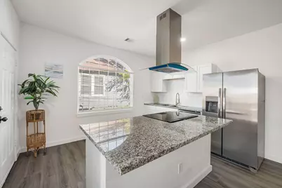 906 E Washington Avenue, Navasota, TX 77868 - Photo 4