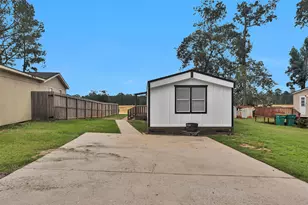 84 Ridgeway Dr, Conroe, TX 77303 - Photo 2