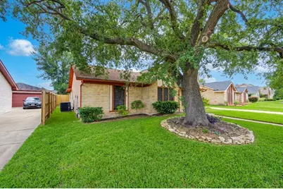 10122 Sageglow Drive, Houston, TX 77089 - Photo 4