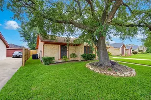 10122 Sageglow Dr, Houston, TX 77089 - Photo 4