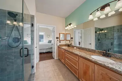 122 W Russet Grove Circle, The Woodlands, TX 77384 - Photo 20