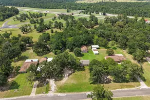 21 Wood Lodge Dr, Huntsville, TX 77320 - Photo 1