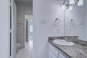 10713 Greenwillow St, Houston, TX 77035 - Photo 34